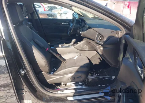 2018 Buick Regal Sportback Essence from USA, damaged, VIN W04GP6SX7J1048219